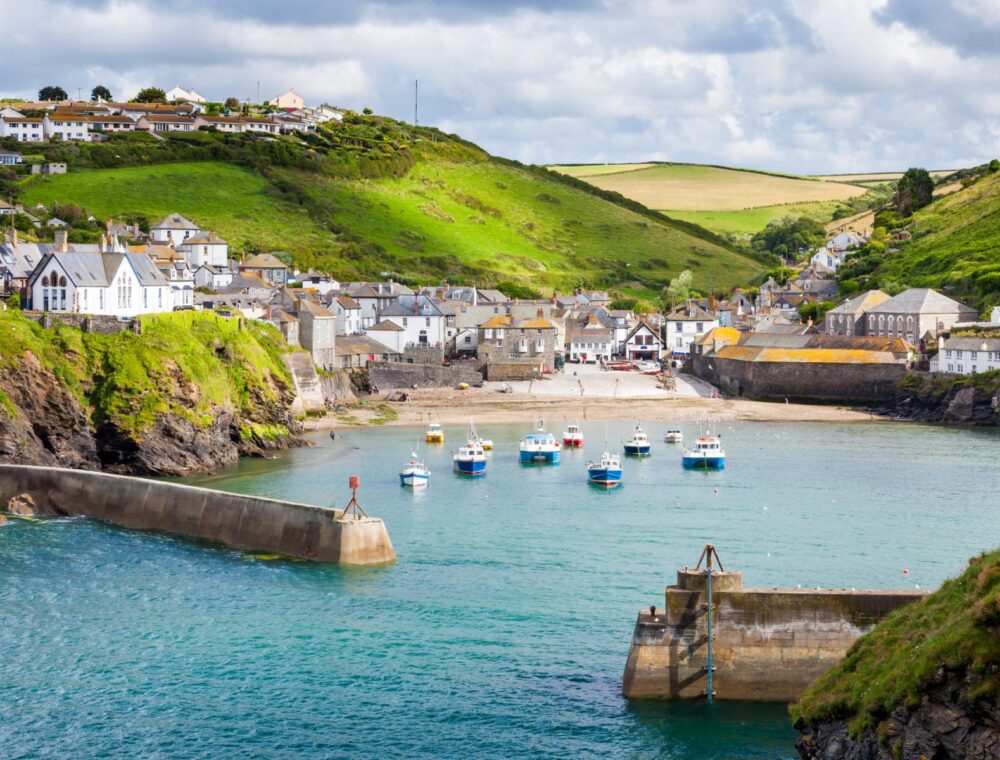 Port Isaac fishing village harbour Cornwall